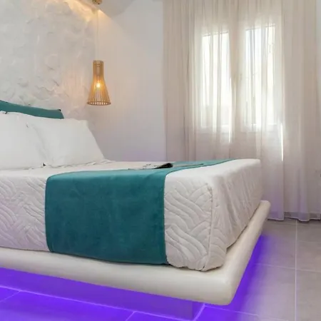 Arktos Luxury * Naxos City