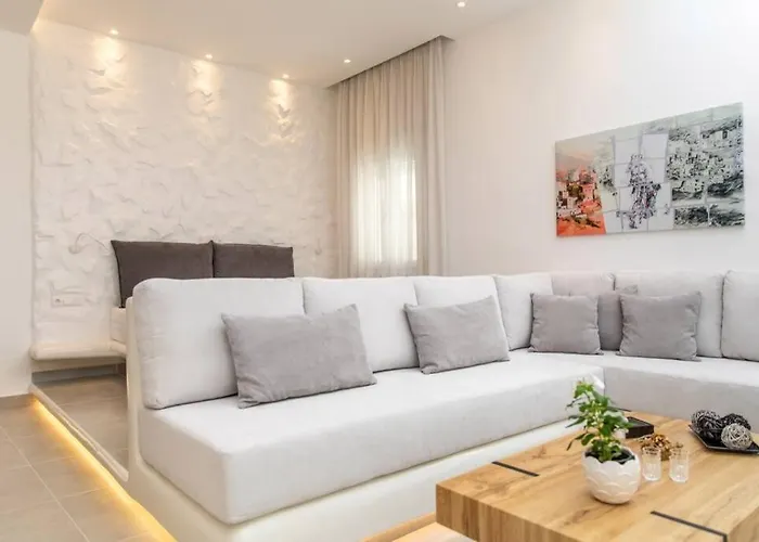 Arktos Luxury Apartment