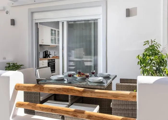 Arktos Luxury Naxos City